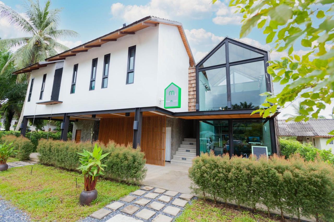 In My Place Cafotel Khlong Thom Exteriör bild